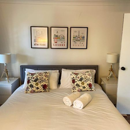 2A Seymour Road Villa Sutton  Dış mekan fotoğraf