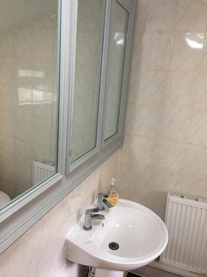 2A Seymour Road Villa Sutton  Dış mekan fotoğraf