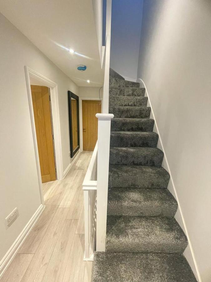 2A Seymour Road Villa Sutton  Dış mekan fotoğraf